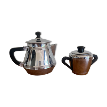 Teapot and copper sugar pot