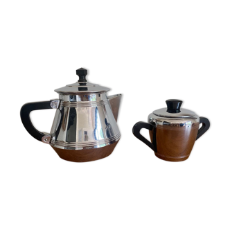 Teapot and copper sugar pot