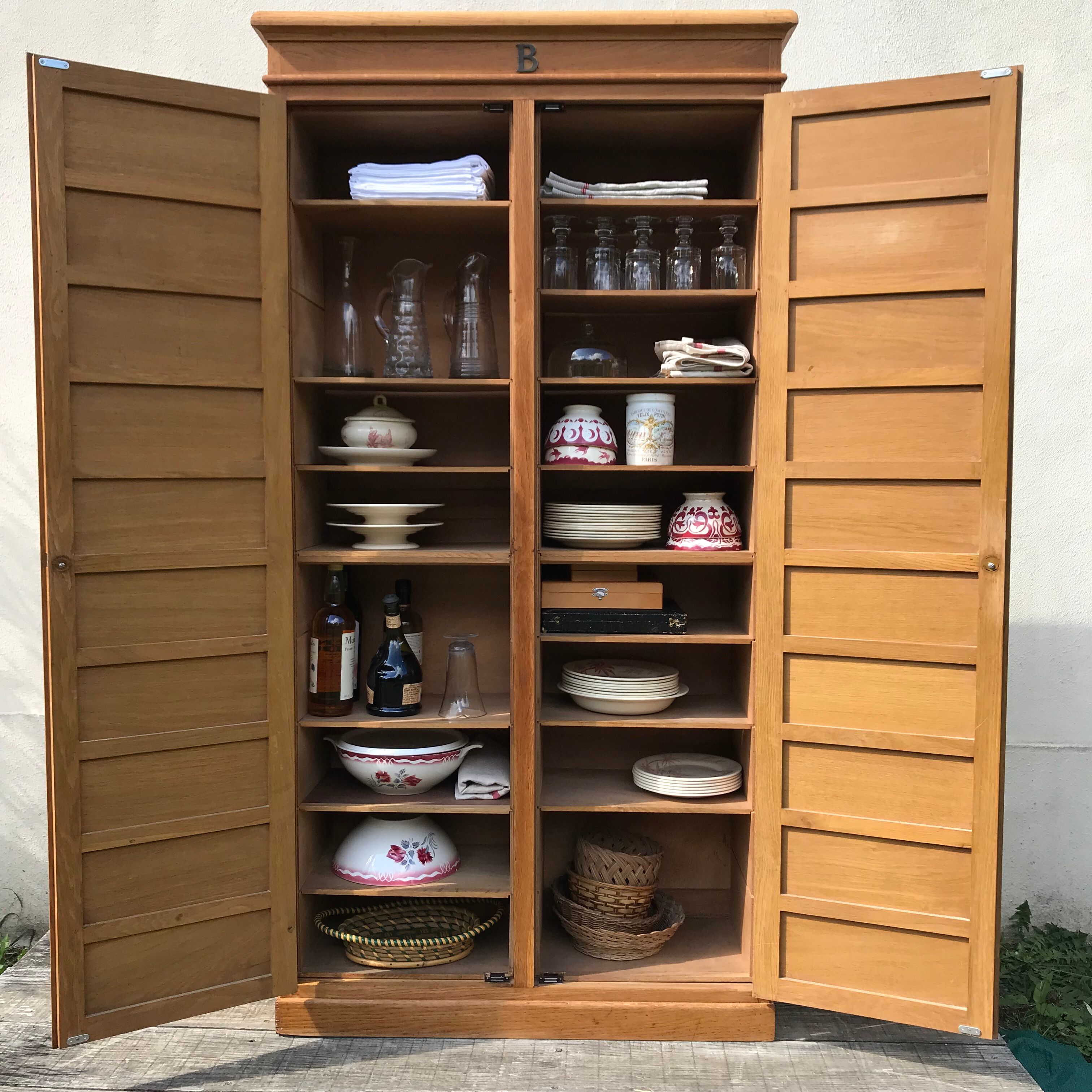 Vintage light oak vessel 1940