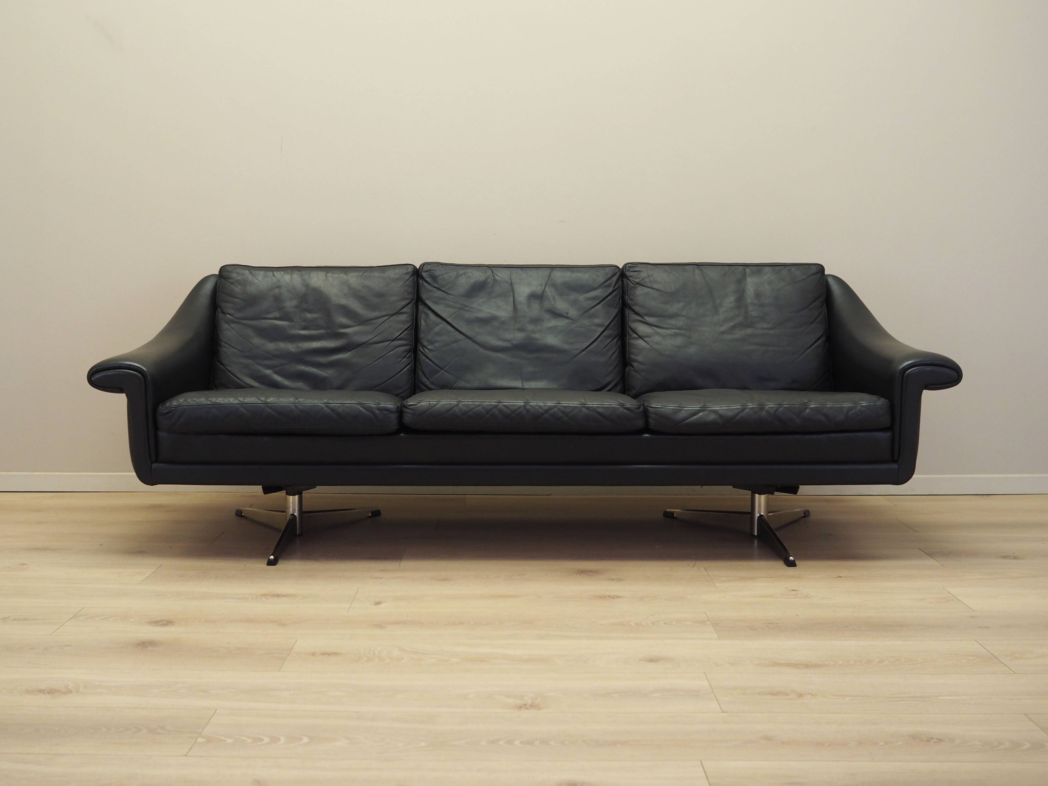 Black leather sofa, Danish design, 1960s, manufacturer: Eran Møbler, design