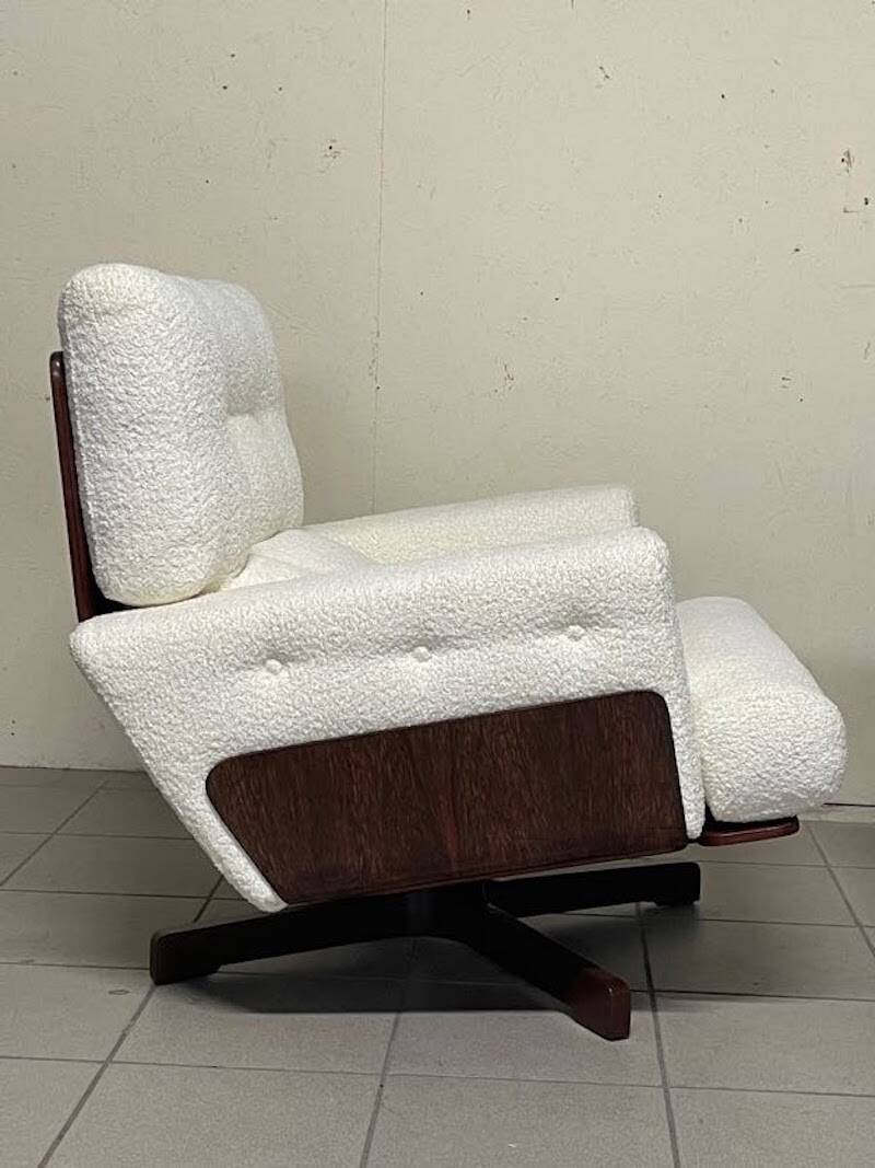 Poltrona 401 con poggiapiedi di Menilio Taro per Cinova, 1964