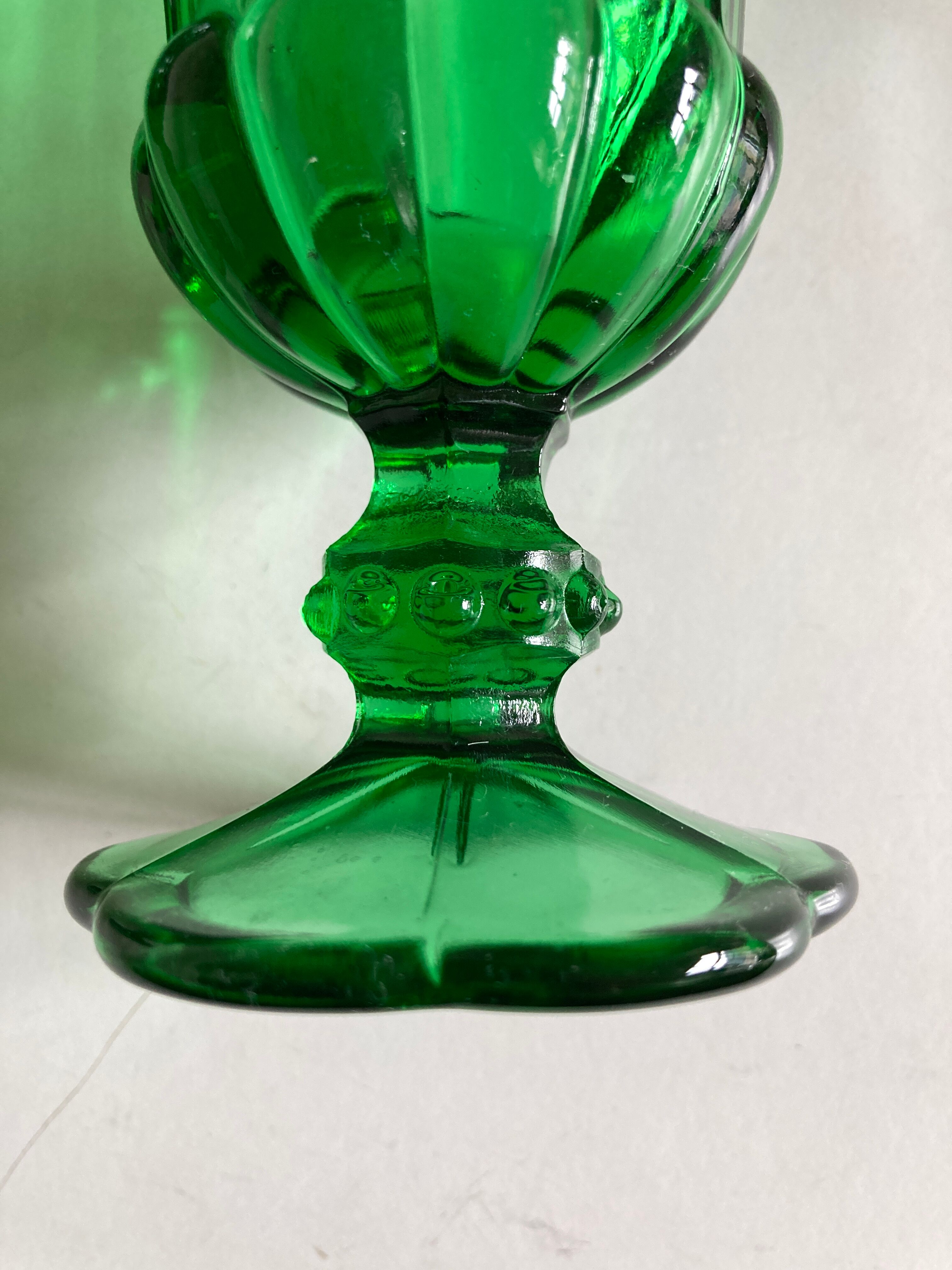 Set of 6 Medicis glasses in green moulded glass