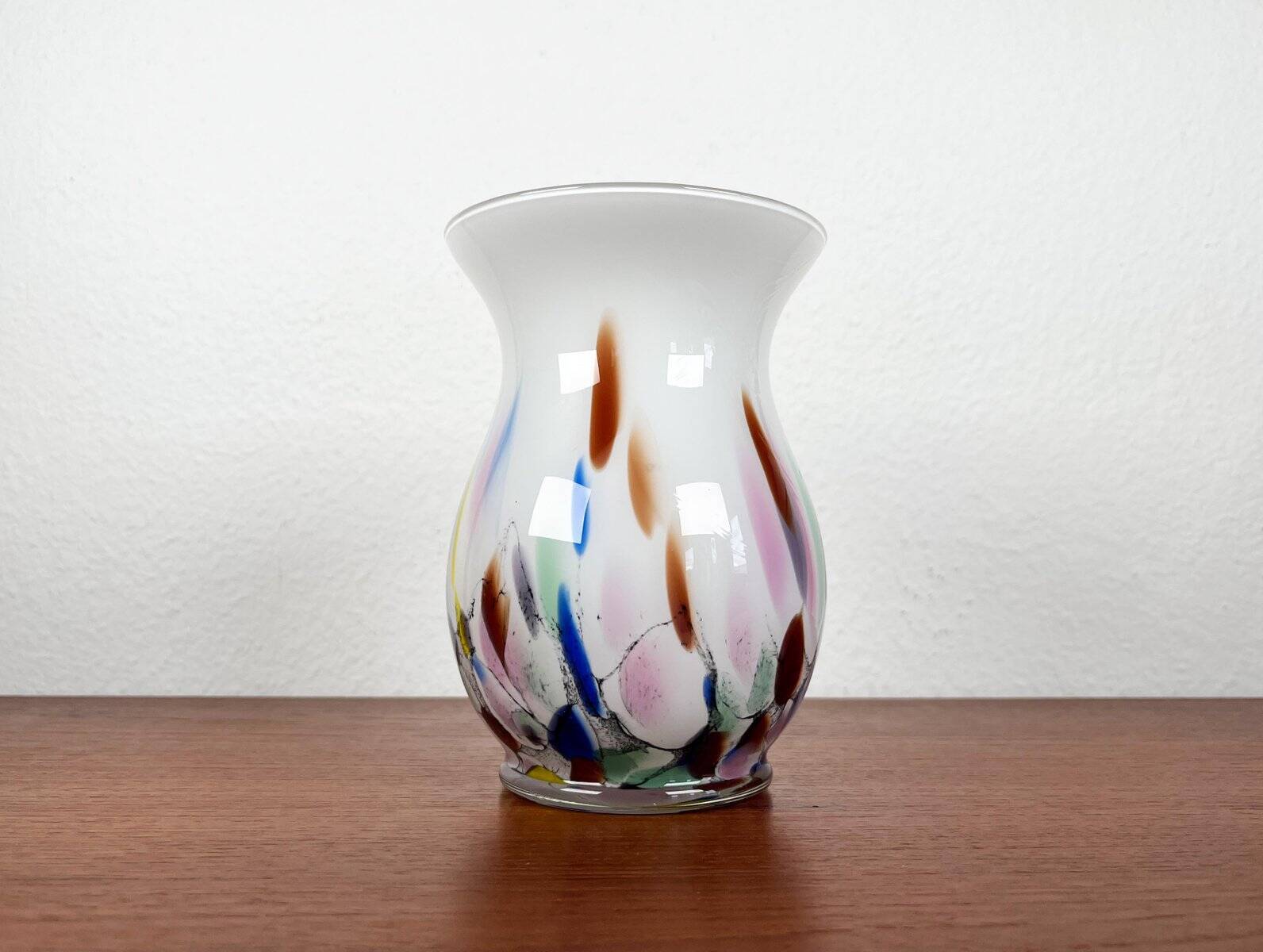 Postmodern glass vase by Hans Jürgen Richartz for the Richartz art collection, 1980s.