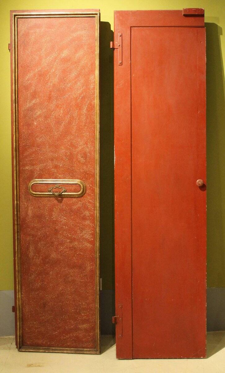 20th Century Italian Faux Red Porphyry Lacquered and Gilt Framed Wood Door