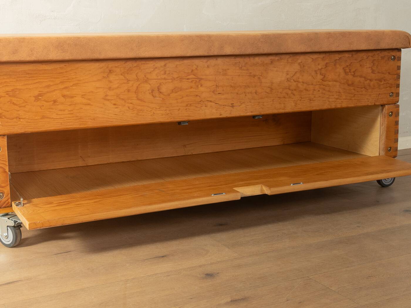Unique vaulting box from the 1960s