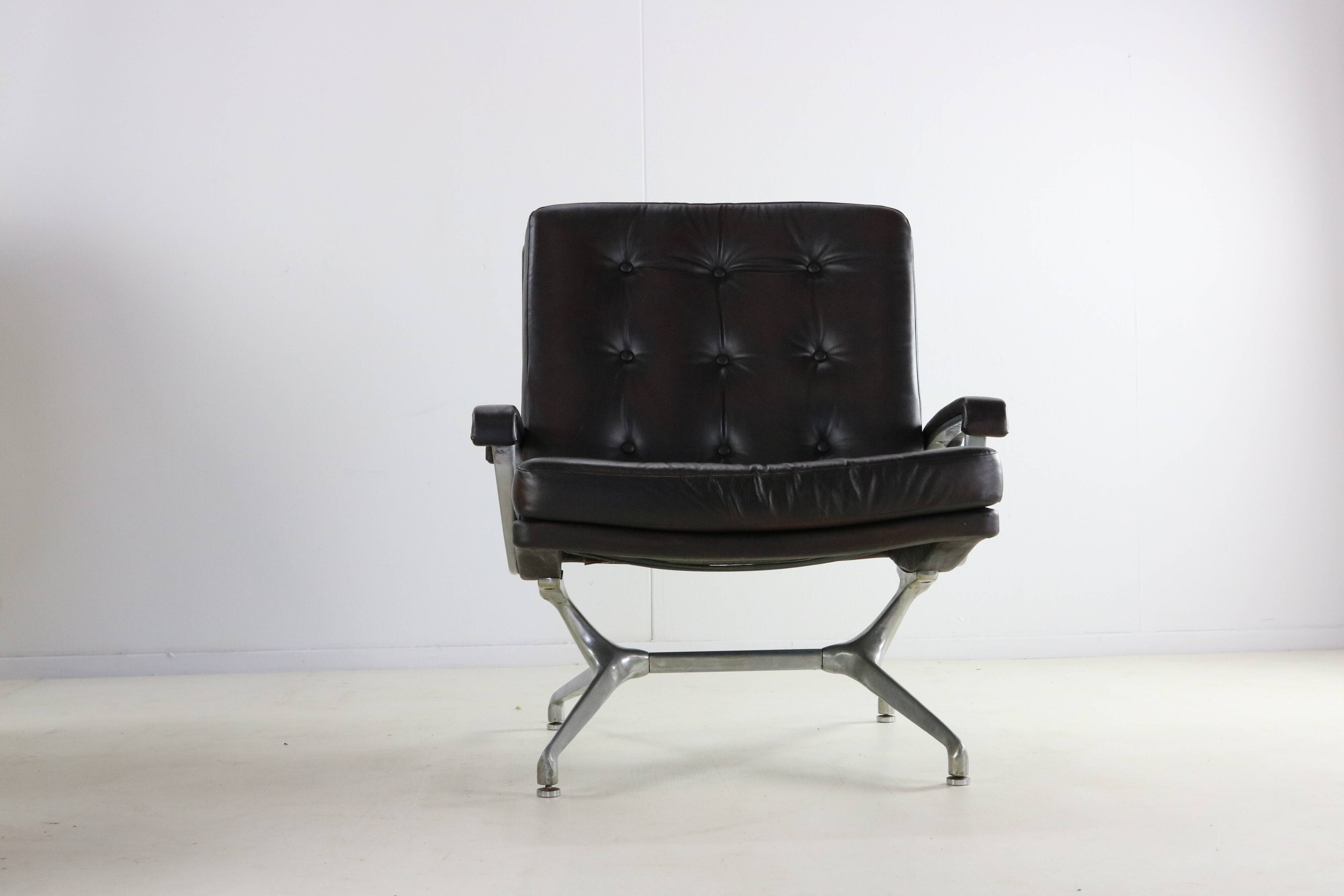 Sixties american design lounge chair by Paul Tuttl