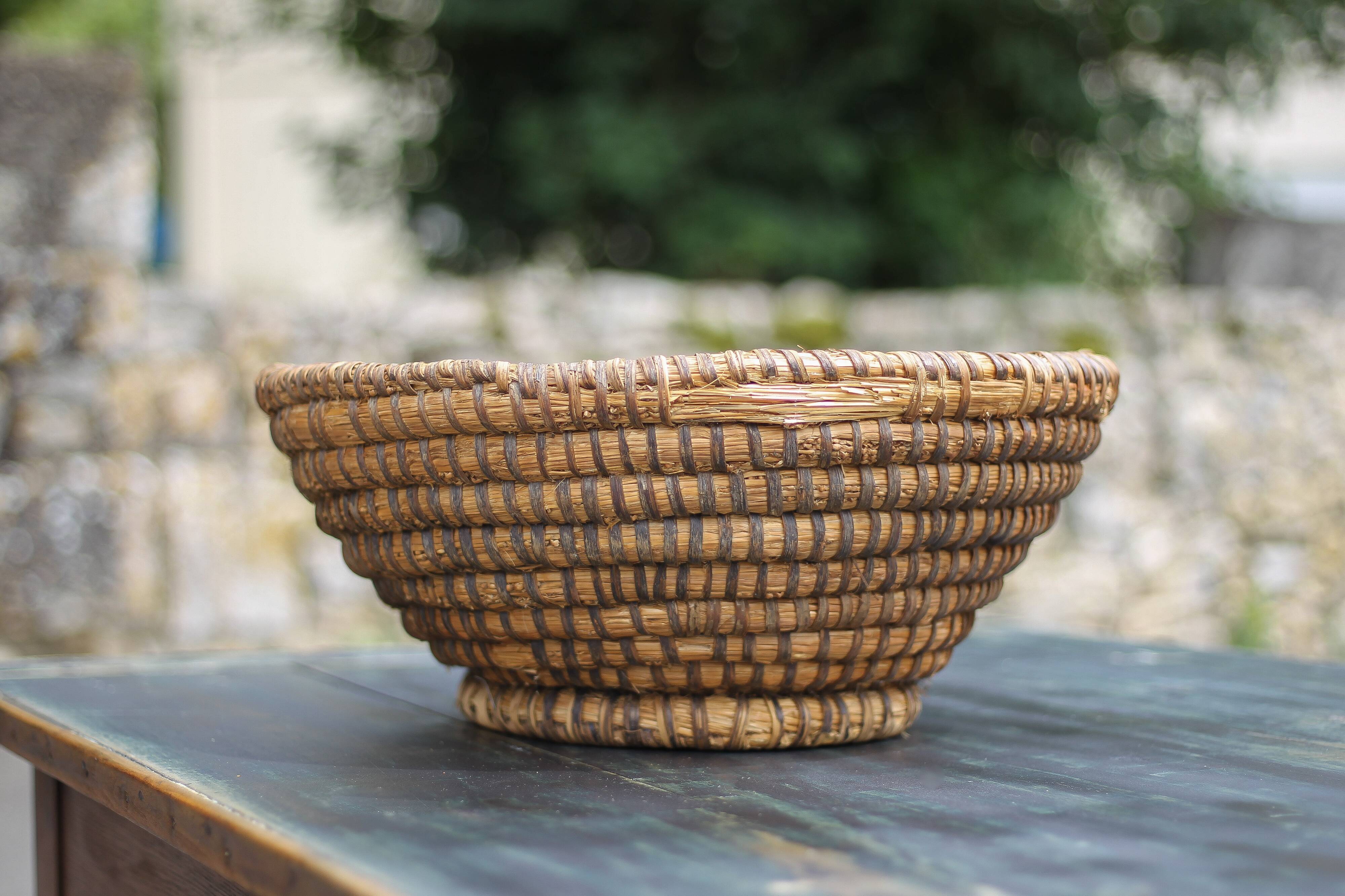 Vintage woven basket, woven basket, bread basket, banneton