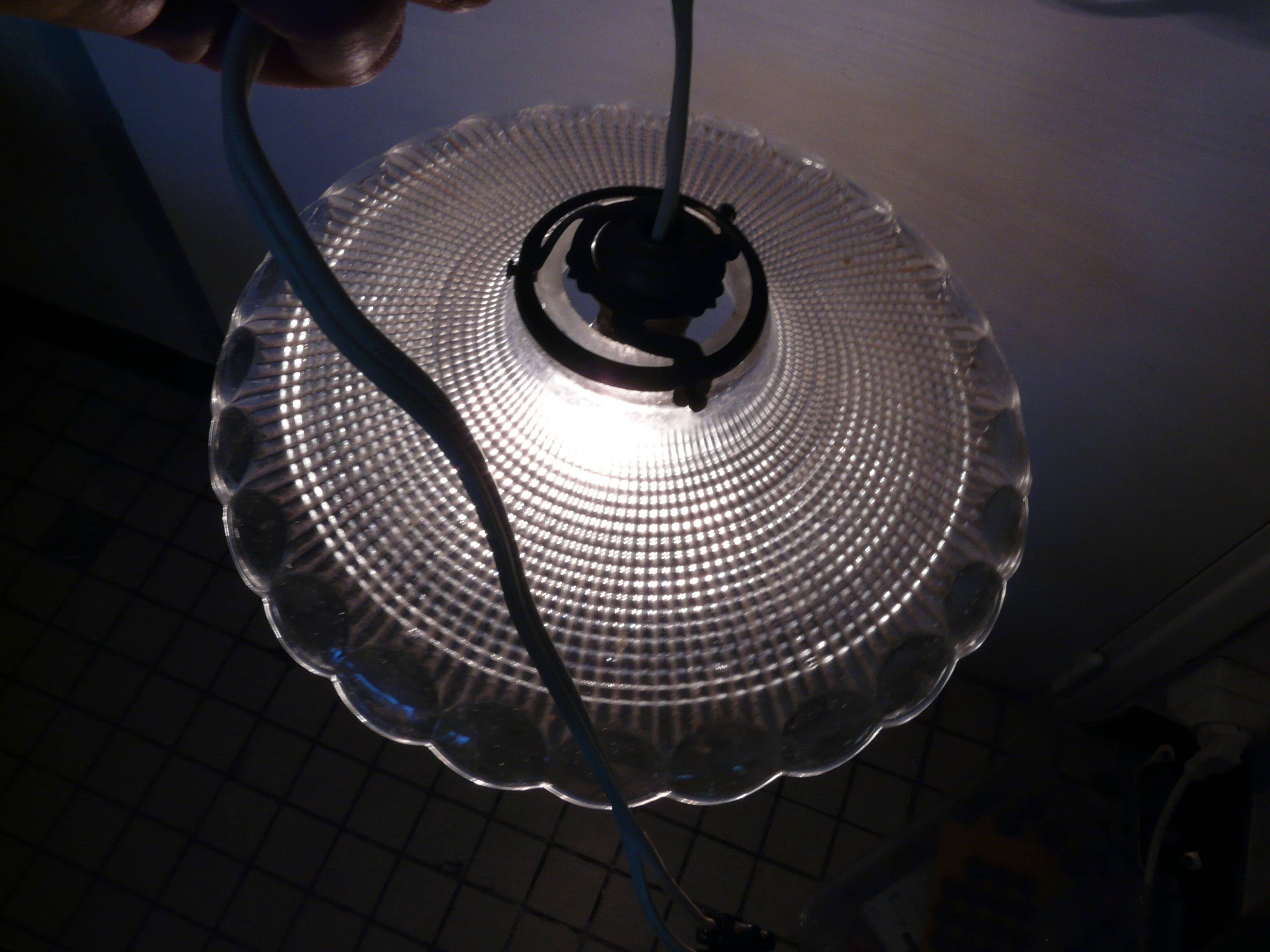 Suspension en verre holophane 1920