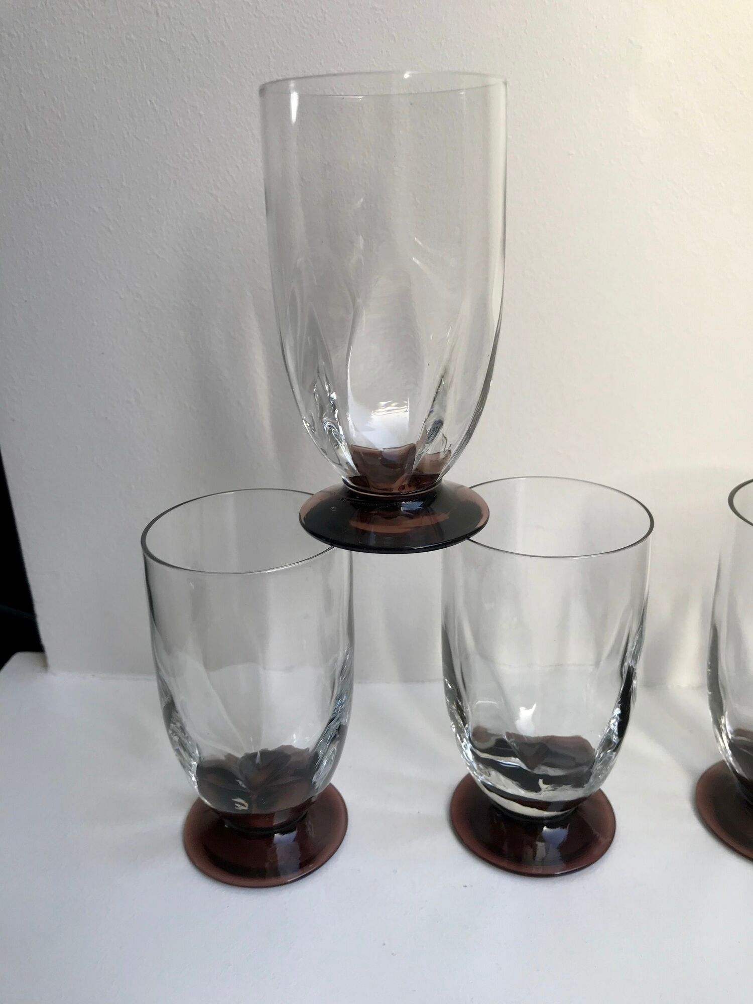 Set of 4 small glasses / flutes with purple feet art deco 30s