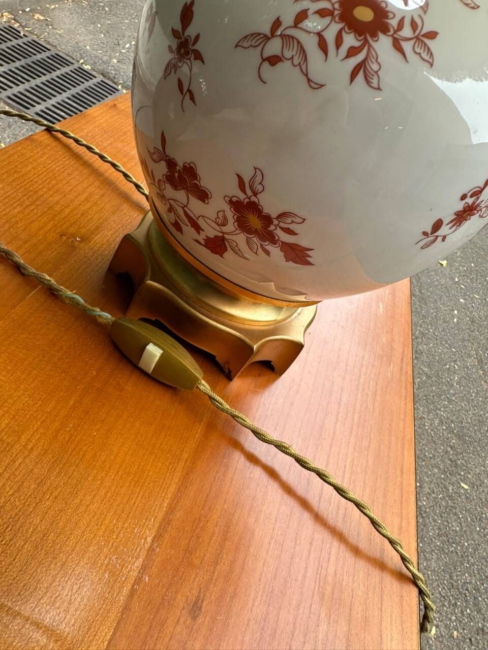 Porcelain Lamp from Paris – Bicentennial Edition 1973 (Red and Gold Decor)
