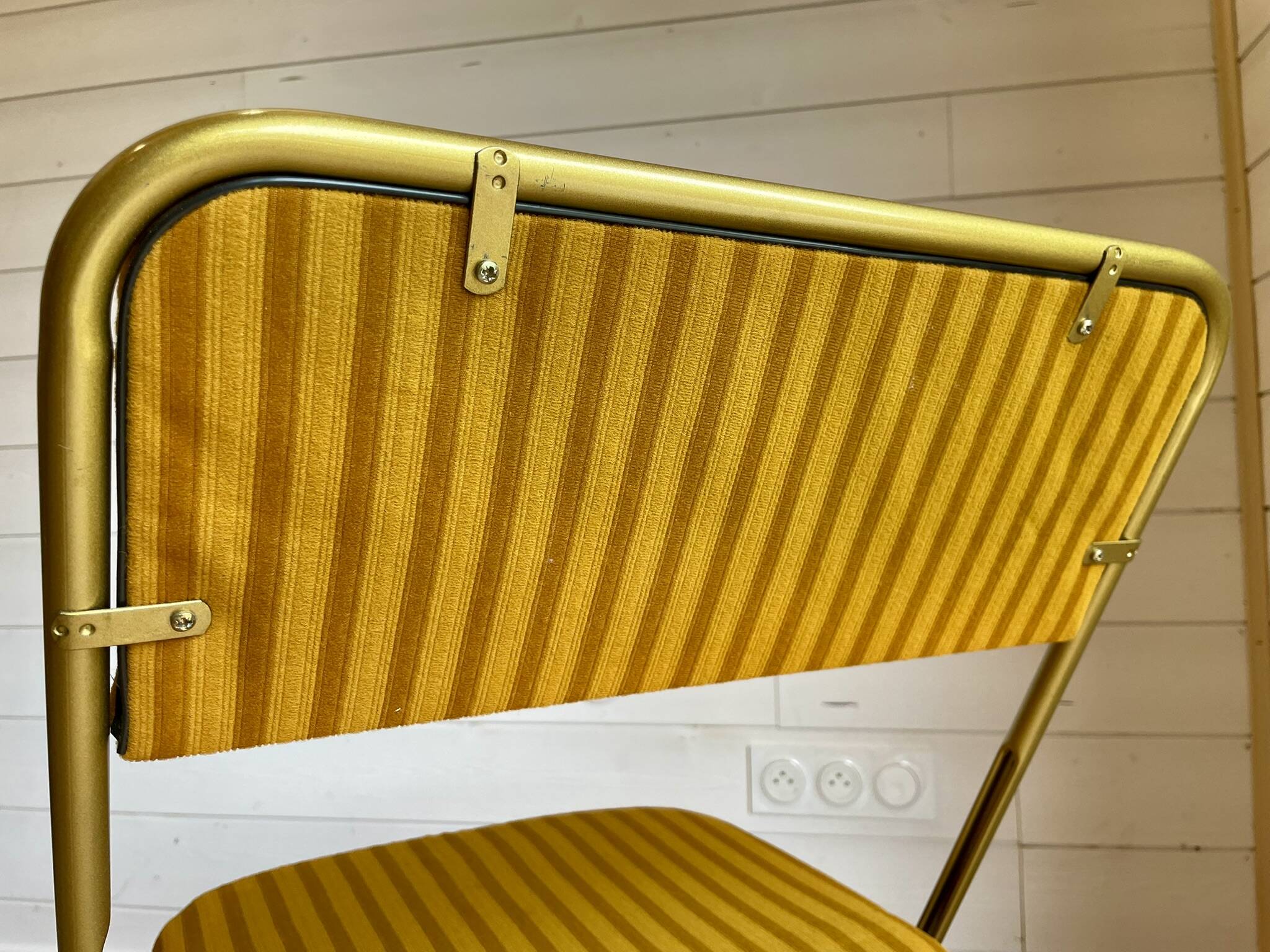 Set of 4 vintage Lafuma CHANTAZUR folding chairs from the 70s in mustard.
