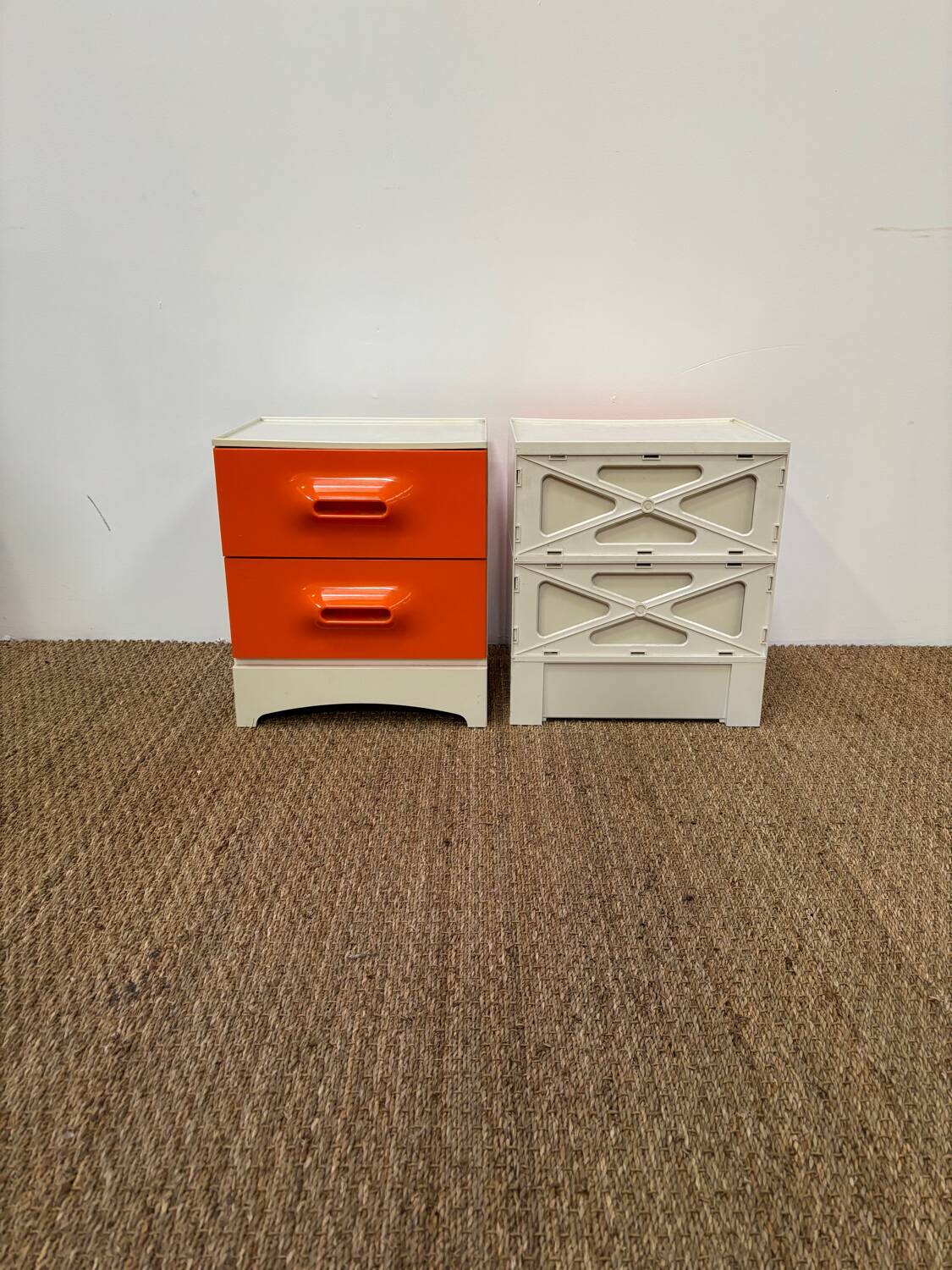 Paire de chevets Prisunic orange 1970