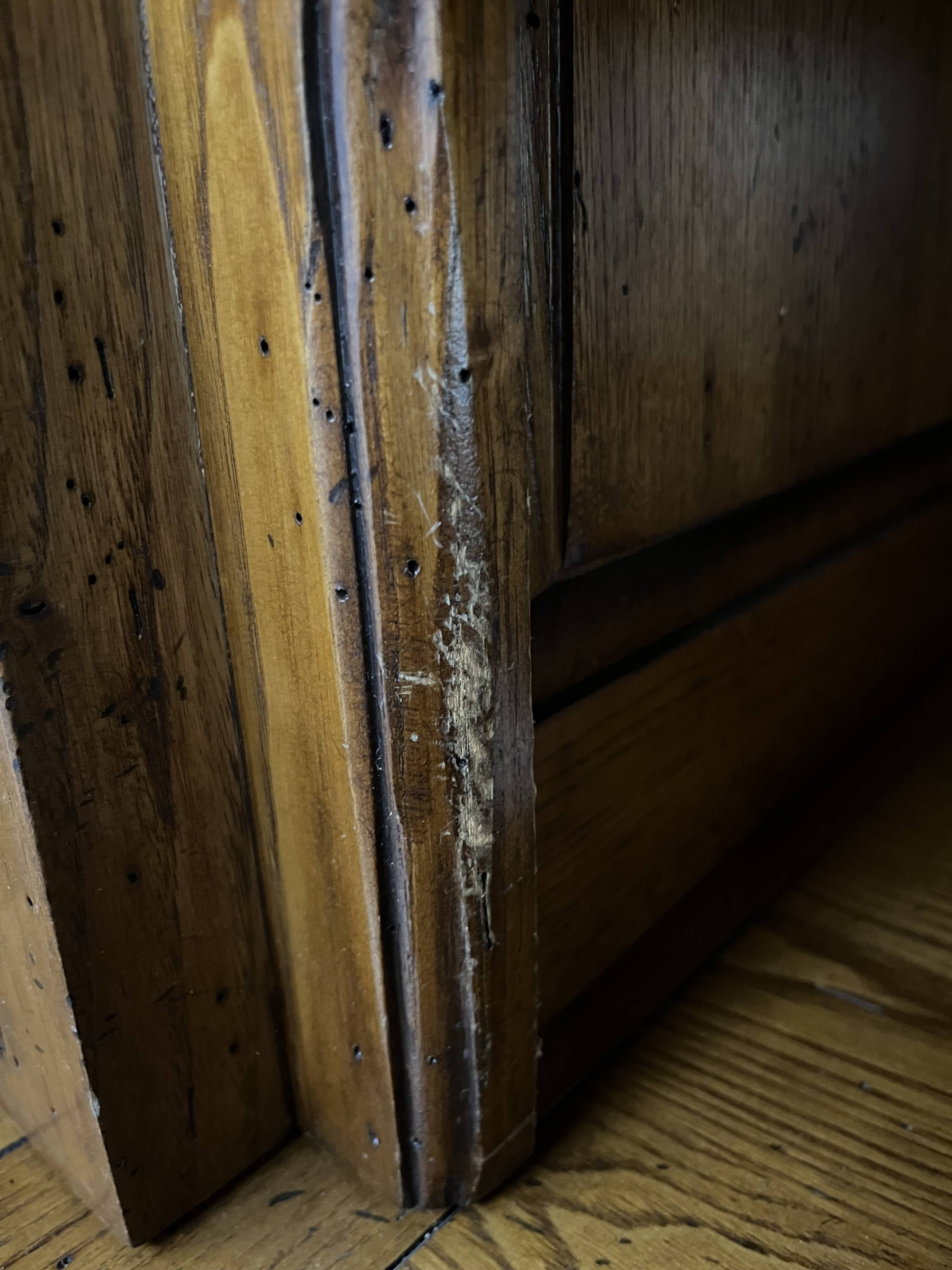 Solid oak dresser in rustic/country chic style