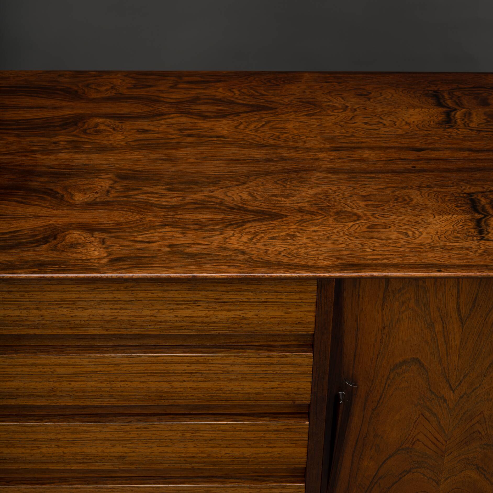 Danish buffet in rosewood, model no. 18, made in Oman by Jun Mobelfabrik, 1960s.