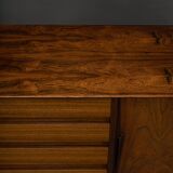 Danish buffet in rosewood, model no. 18, made in Oman by Jun Mobelfabrik, 1960s.