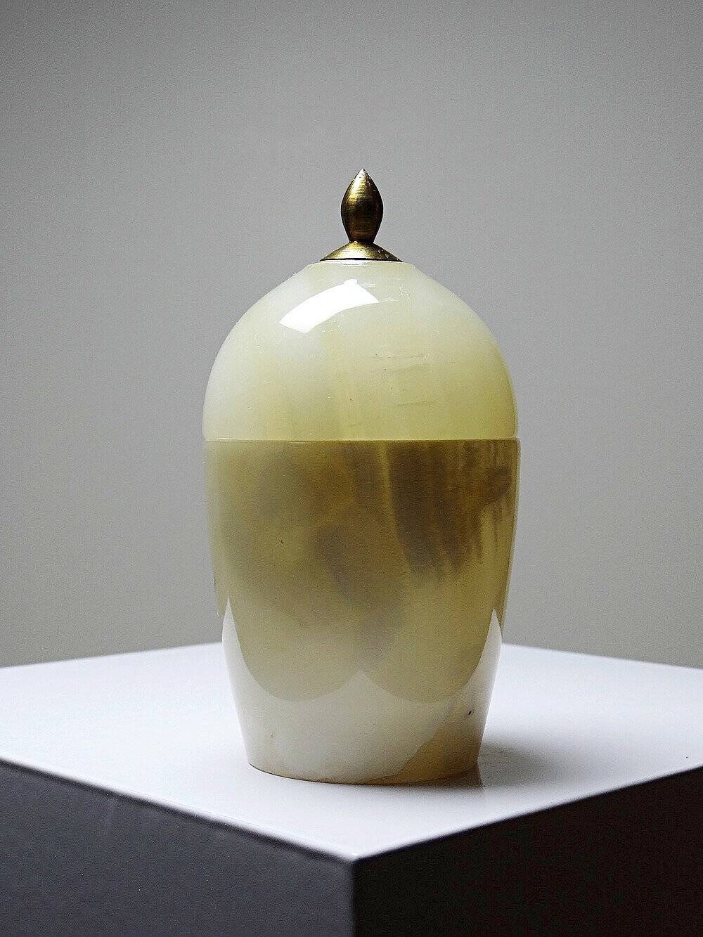 Small vintage box in beige marble/alabaster and brass