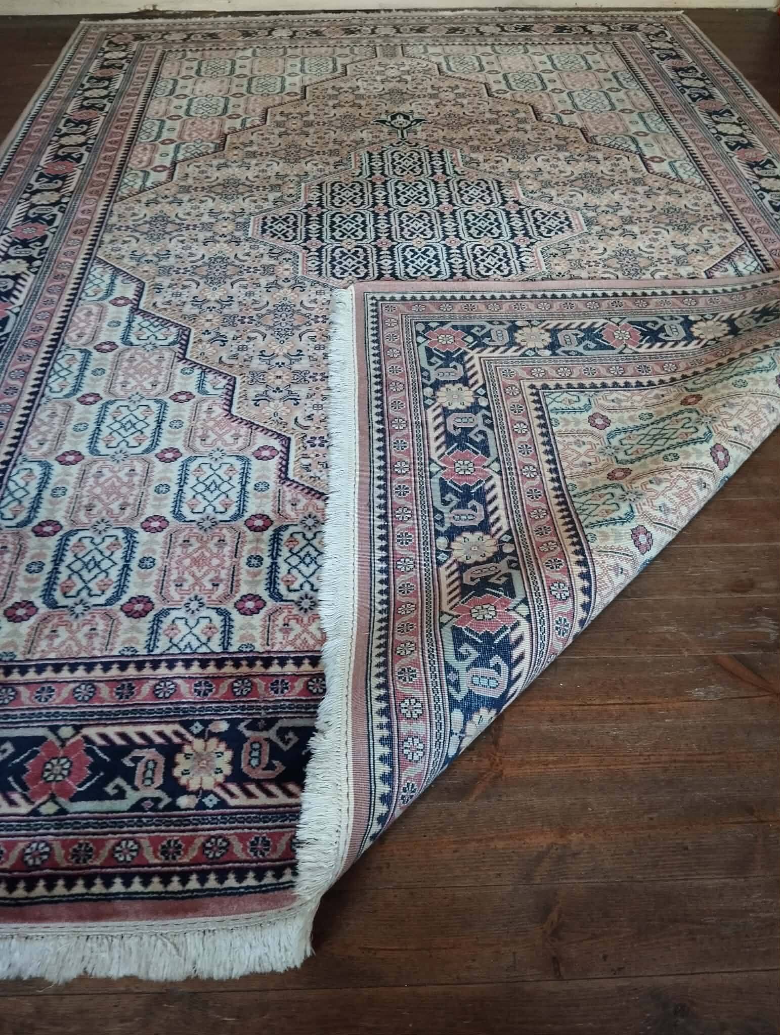 Handmade Romanian Mechkine rug 357x251cm