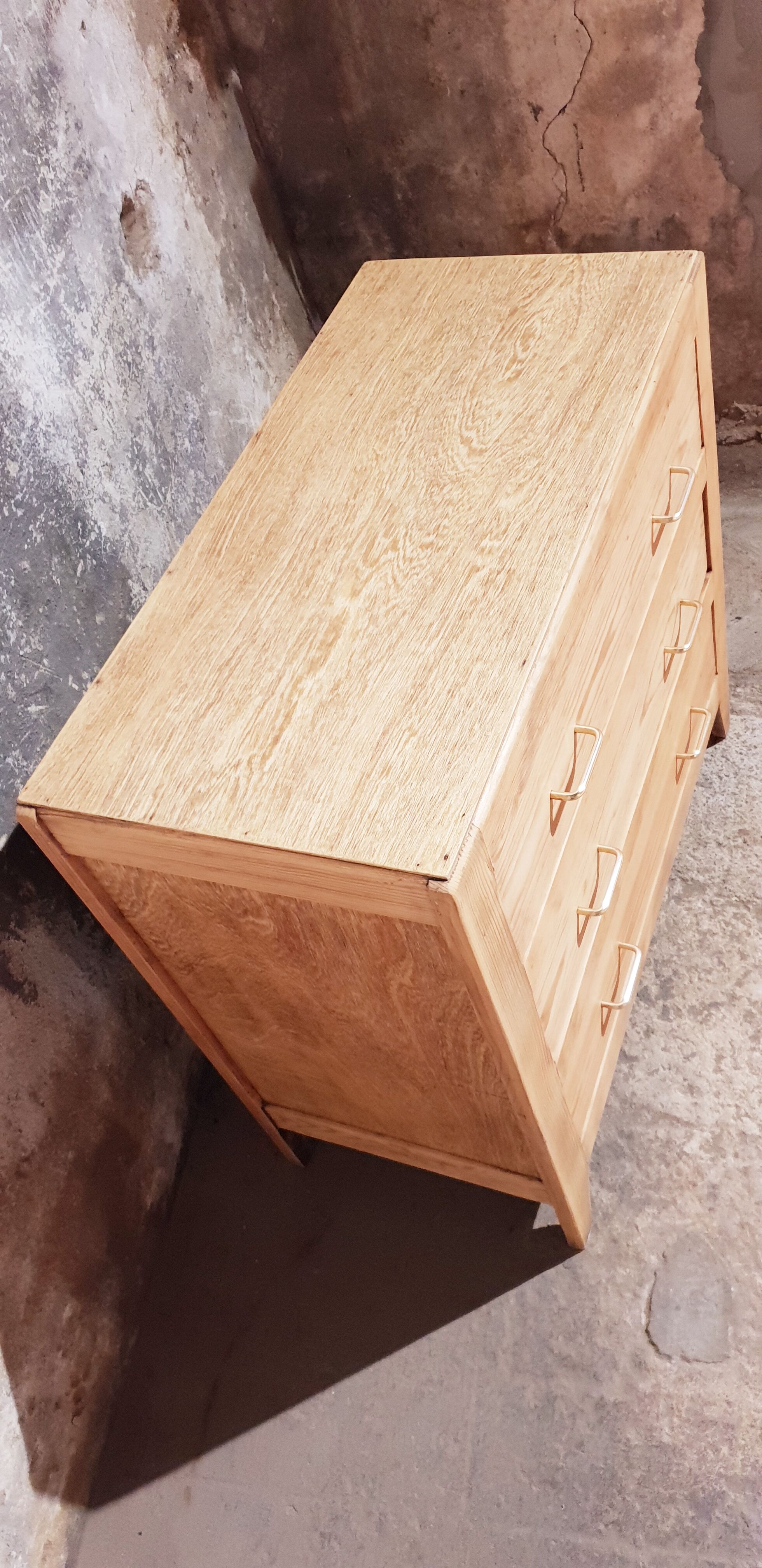 Commode vintage