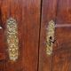 Armoire Louis Philippe en noyer massif
