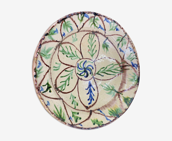 Ancien plat en terre-cuite vernissée à décor floral marron et vert sur engobe jaune, pakistan multan