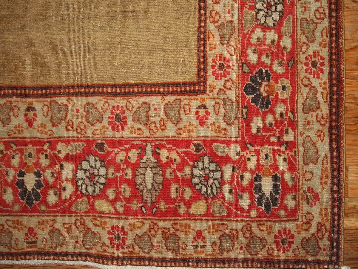 Handmade antique Persian Tabriz rug 121cm x 167cm 1900s