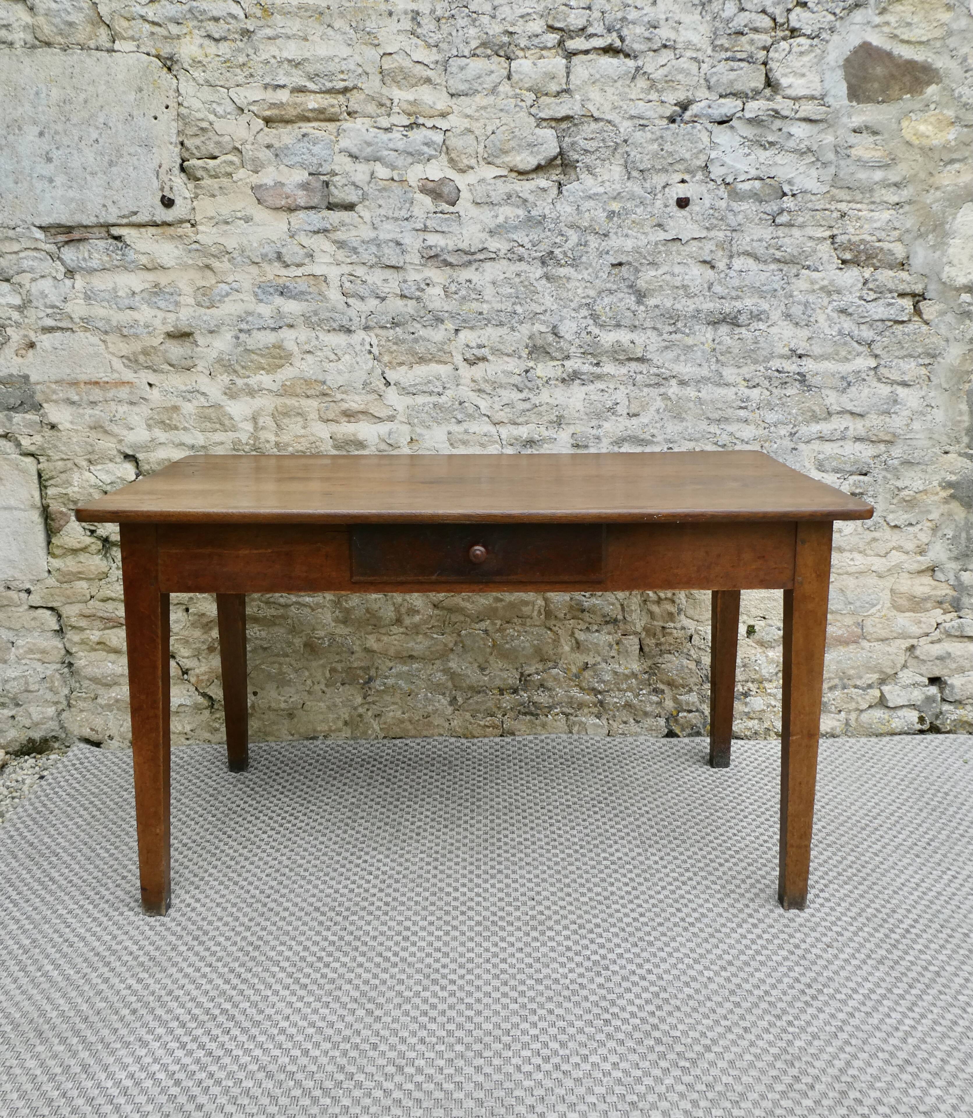 Solid wood farmhouse table 128 cm