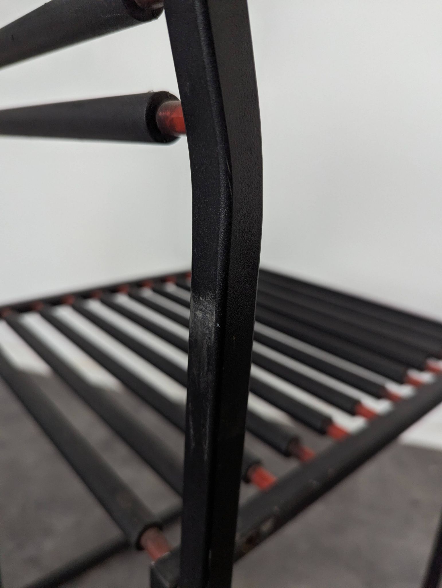 Set of 4 Memphis style chairs
