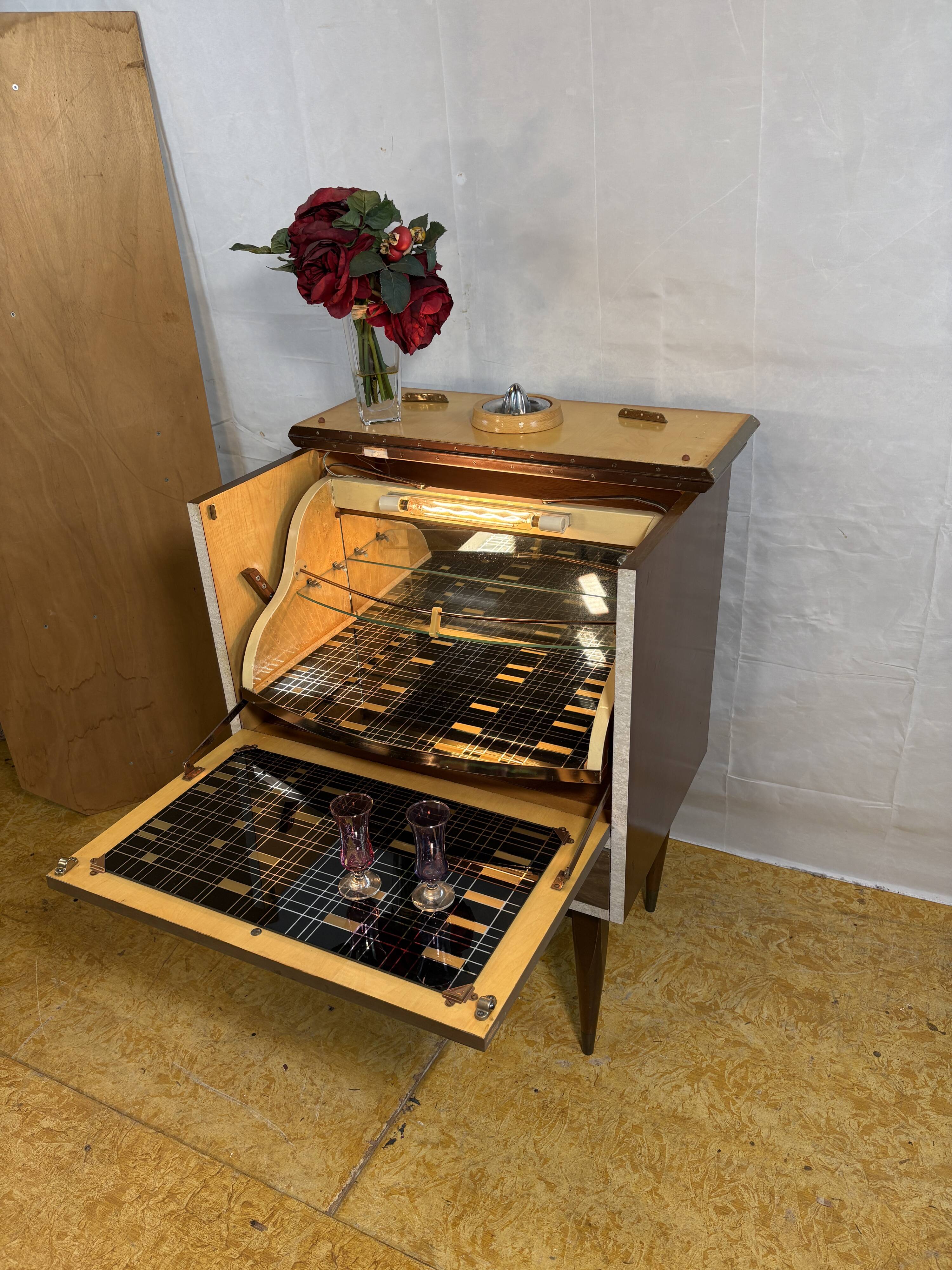 Mid Century Retro Teak & Lamination Cocktail Bar Cabinet (Circa 1950–1960)