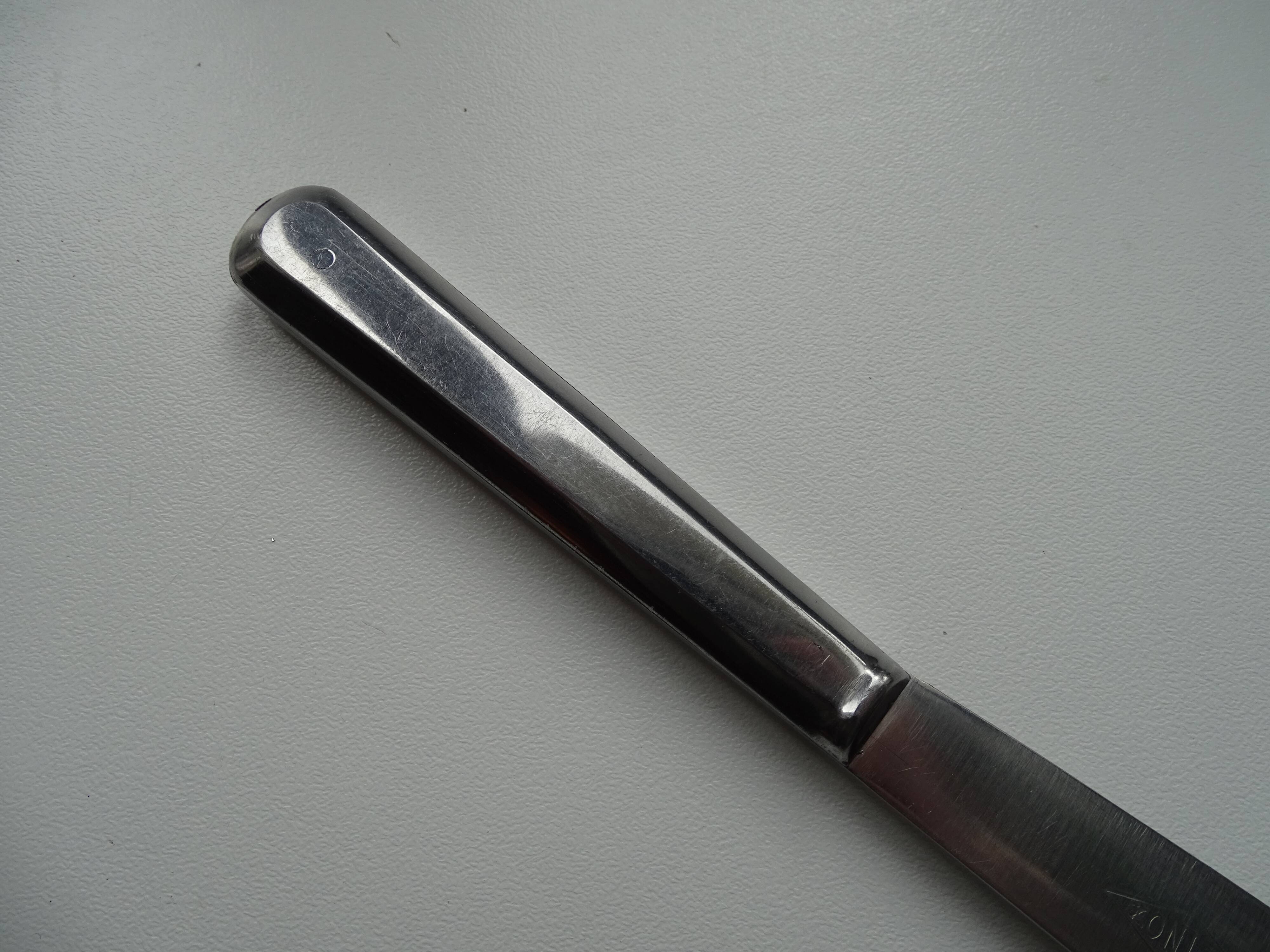 12 vintage Alpinox knives