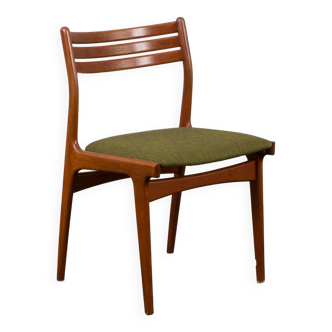 Johannes Andersen teak chair model U20 for Uldum, Denmark 1960s