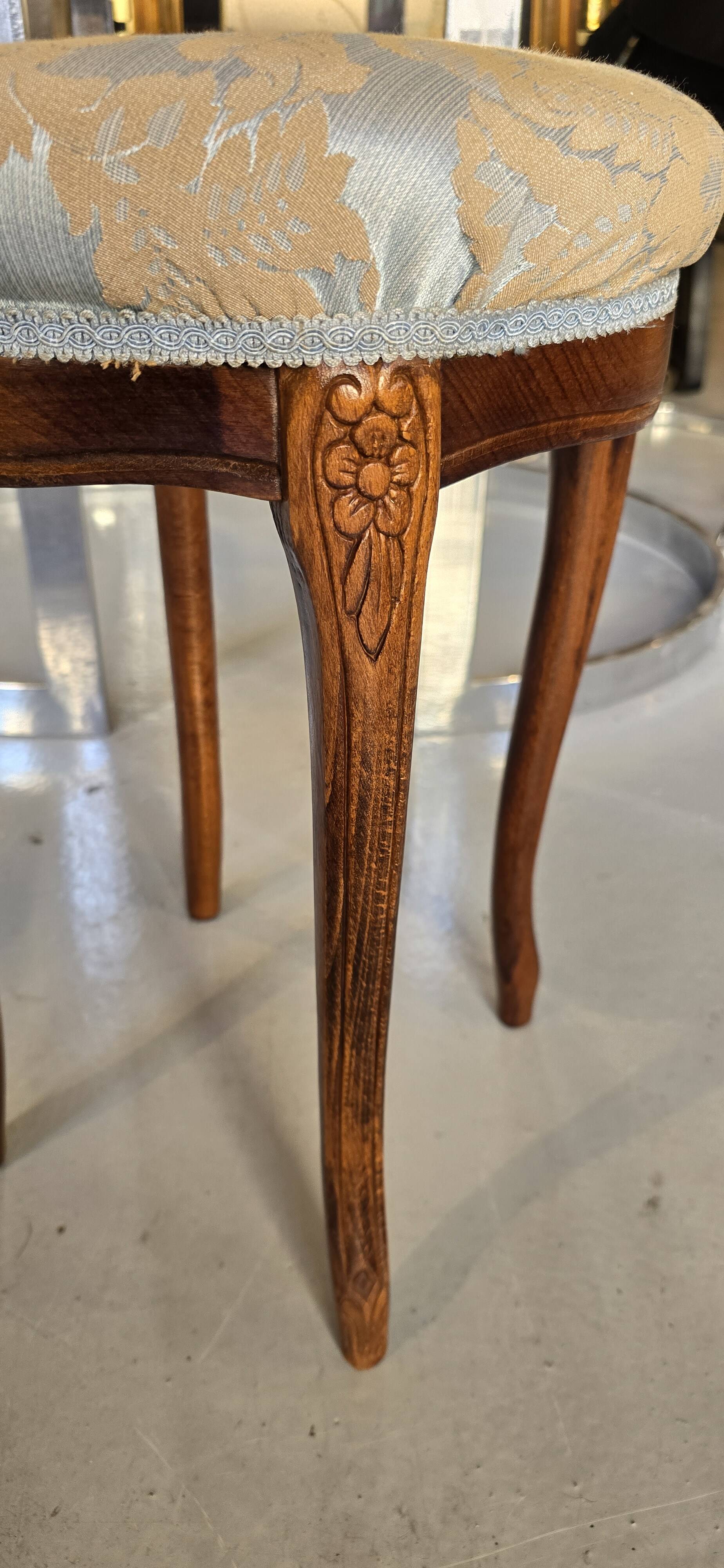 Louis XV style stool in cherry wood and tapestry