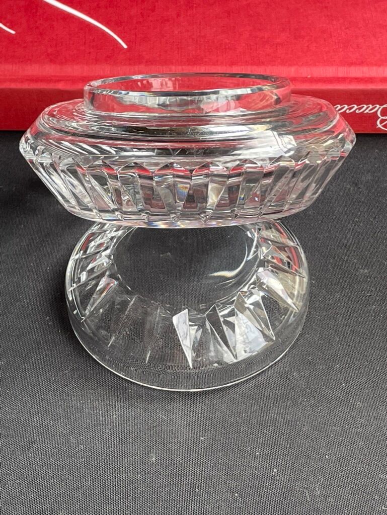 Bonbonnière or cotton box Baccarat model Monique - Art Deco