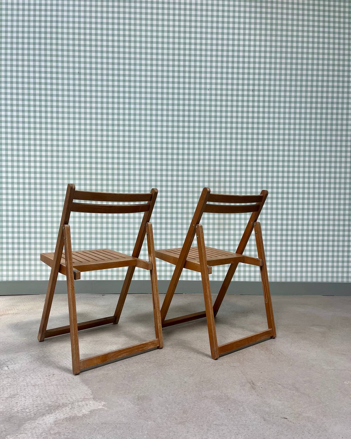 Pair of 70s wooden folding chairs