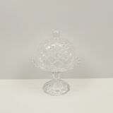 Display under bell in transparent glass patterns in relief