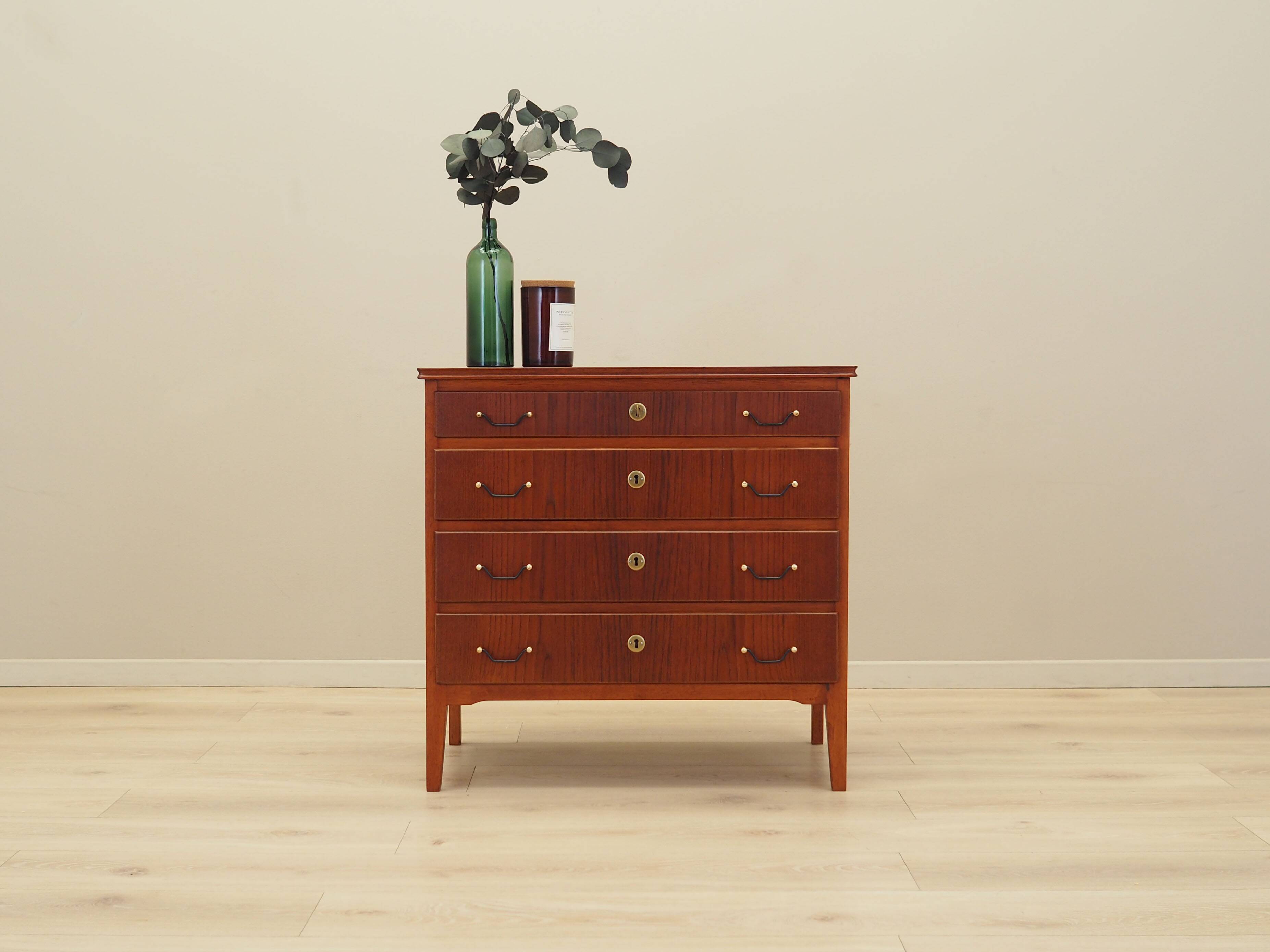 Commode en teck, design danois, années 1970, fabrication : Danemark