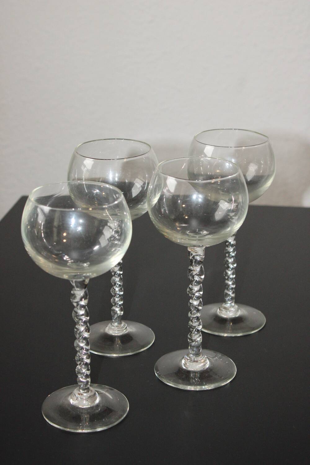 4 vintage crystal wine glasses – elegant twisted stem