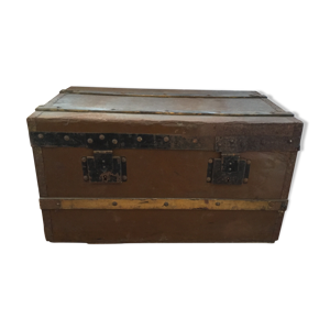 Ancienne malle en bois