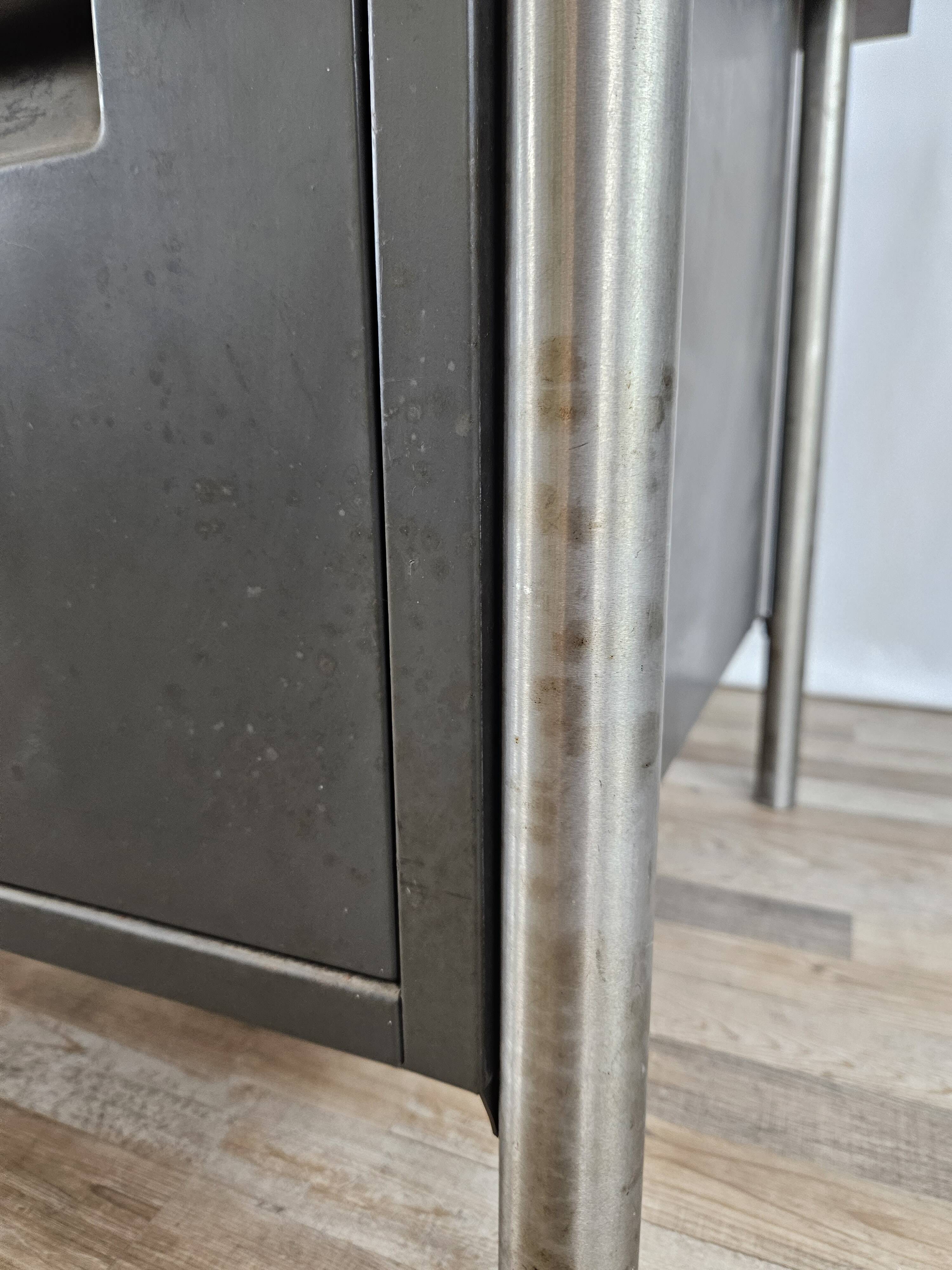 Bureau de direction avec plateau en stratifié palissandre par Mobiltecnica Torino