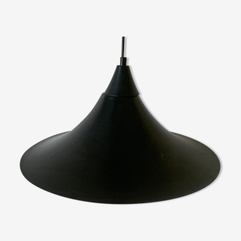 Black pendant lamp