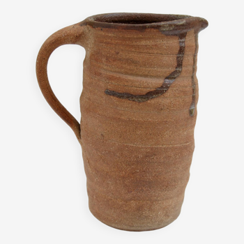 Brutalist pitcher pot in ocher brown stoneware handmade signed