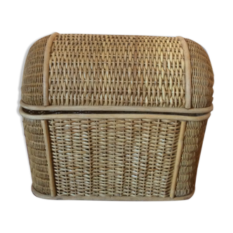 Old trunk in rattan and wicker