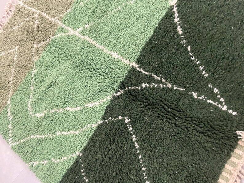 Green carpet 250cmx150cm