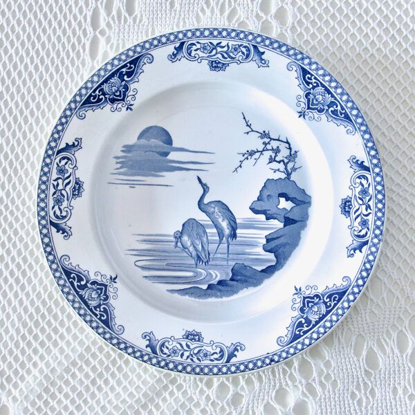 Assiettes XIXe siècle Gien terre de fer collection aux oiseaux japonisant