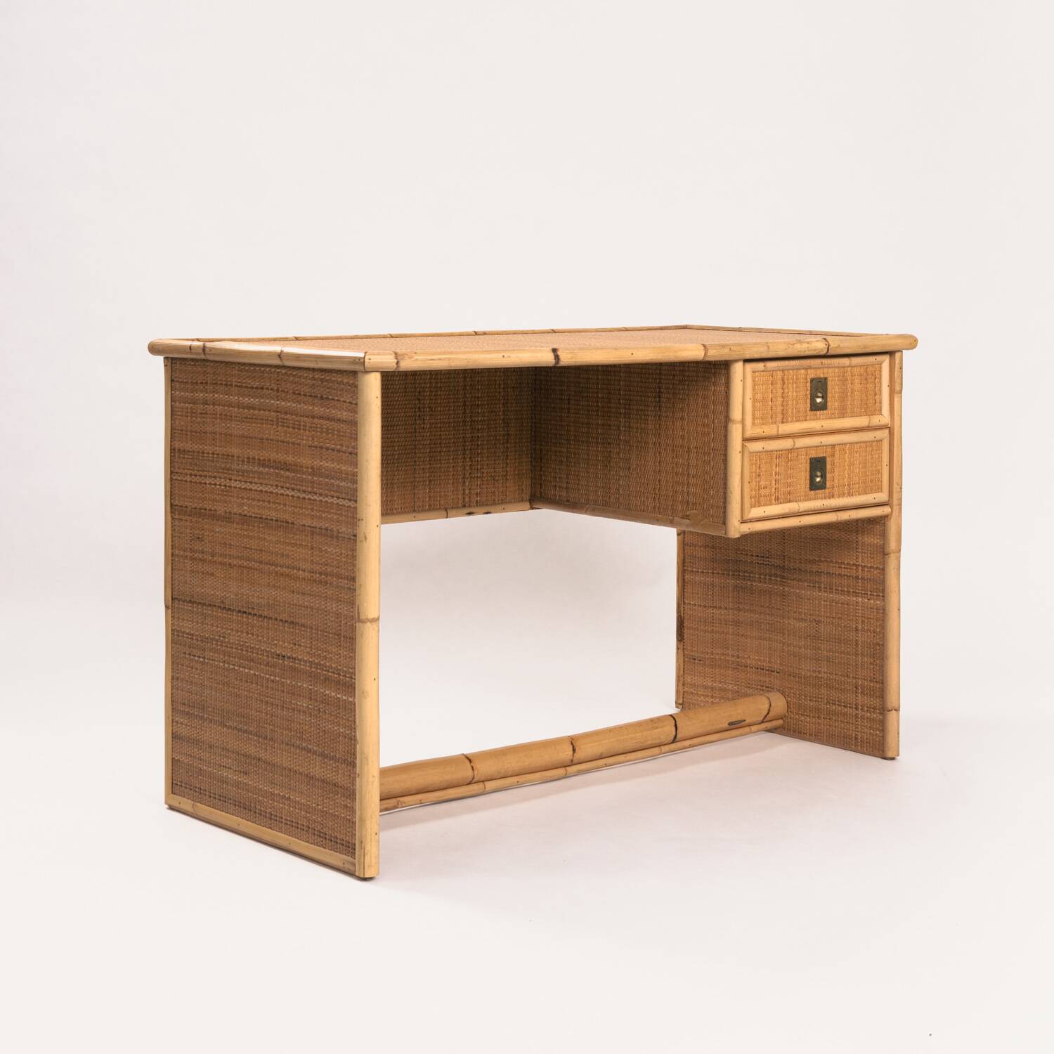 Bureau en rotin tressé et bambou avec charnières en bronze, Italie, années 1960