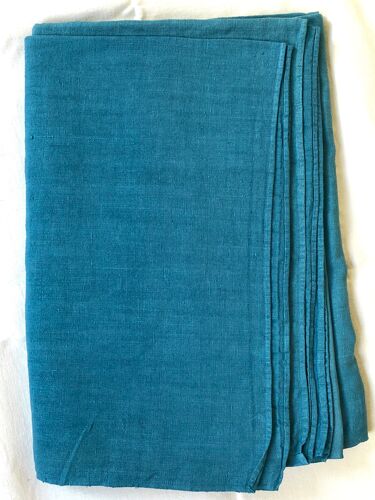 Nappe de vendange ancienne en chanvre teintée en bleu caraïbe