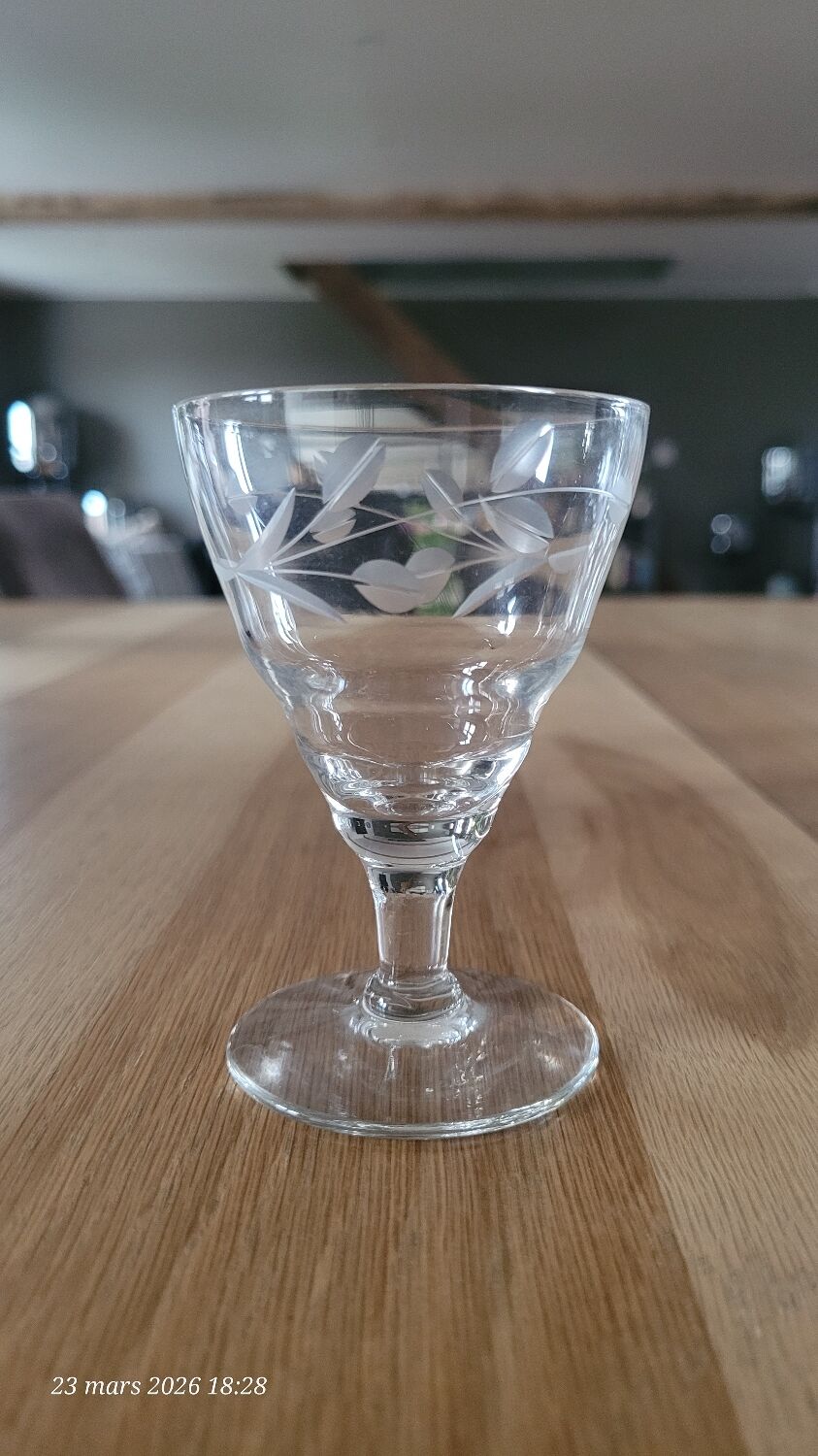 7 vintage footed aperitif glasses