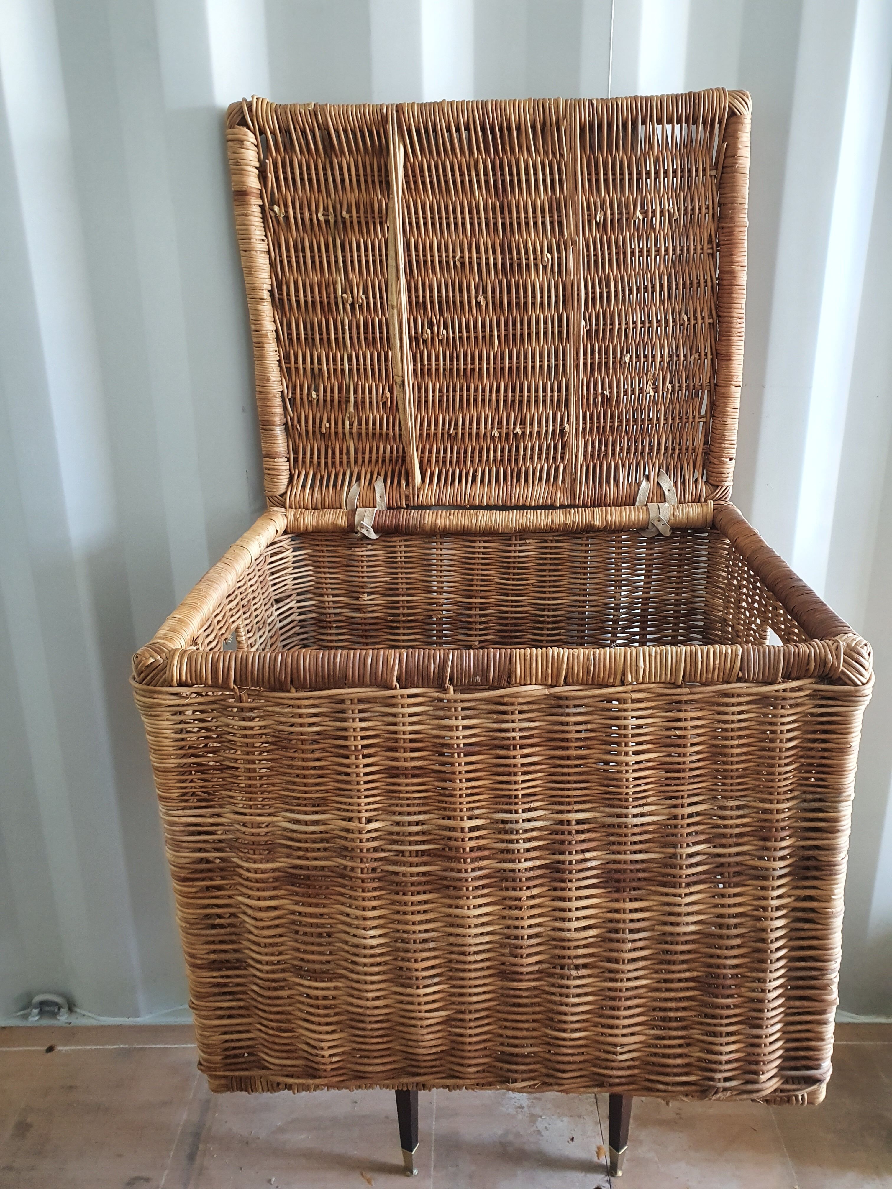 Wicker basket
