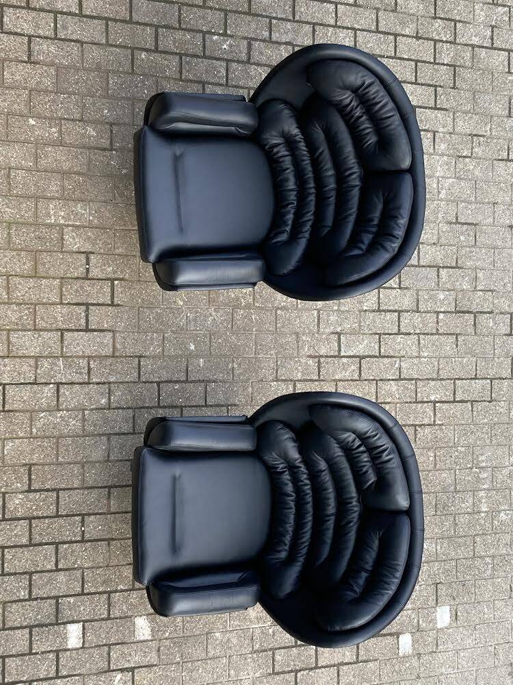 2x Joe Colombo Elda LONGHI Chair Black leather, White fiberglass