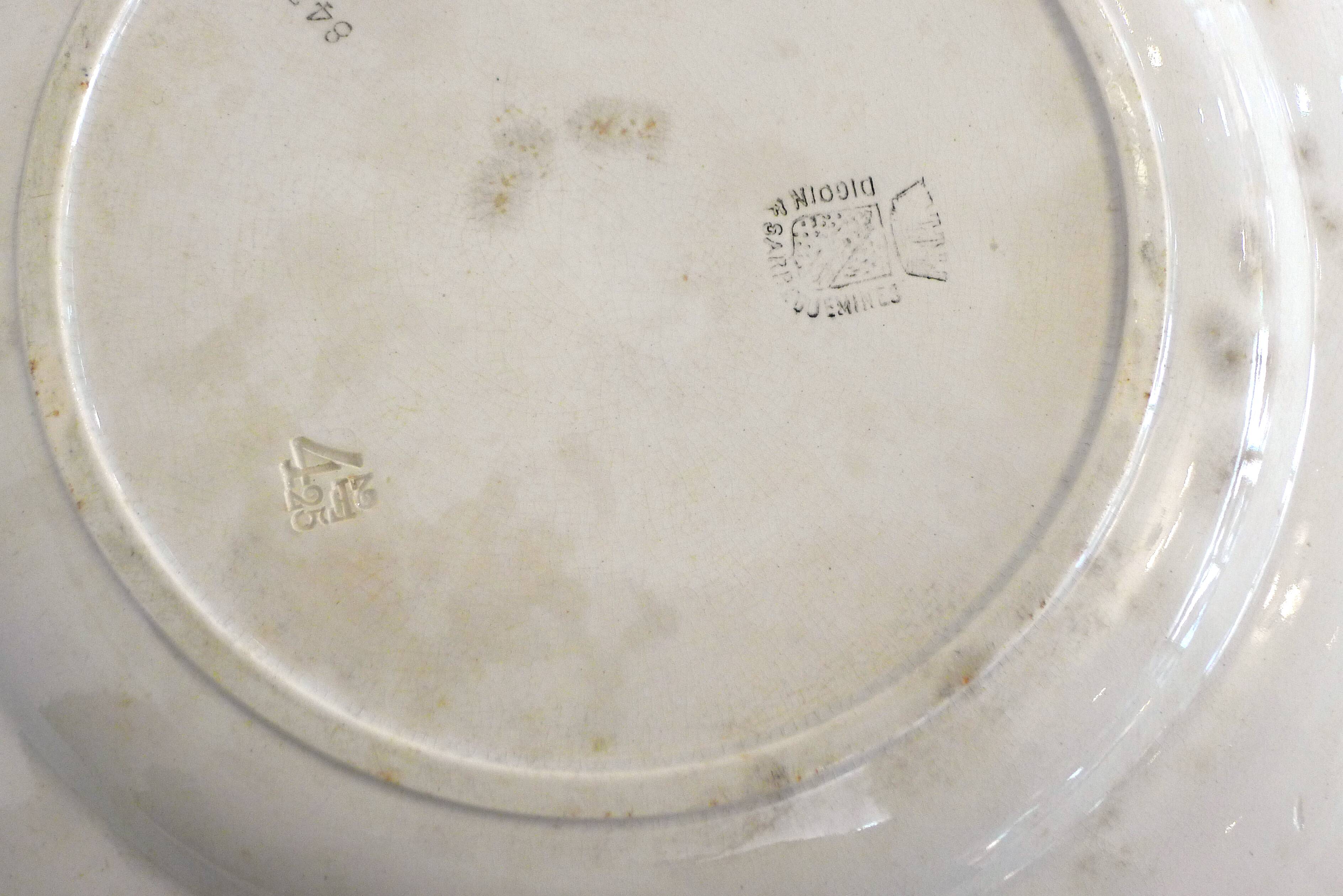 Plate / dish Iron earth Digoin late 19th century