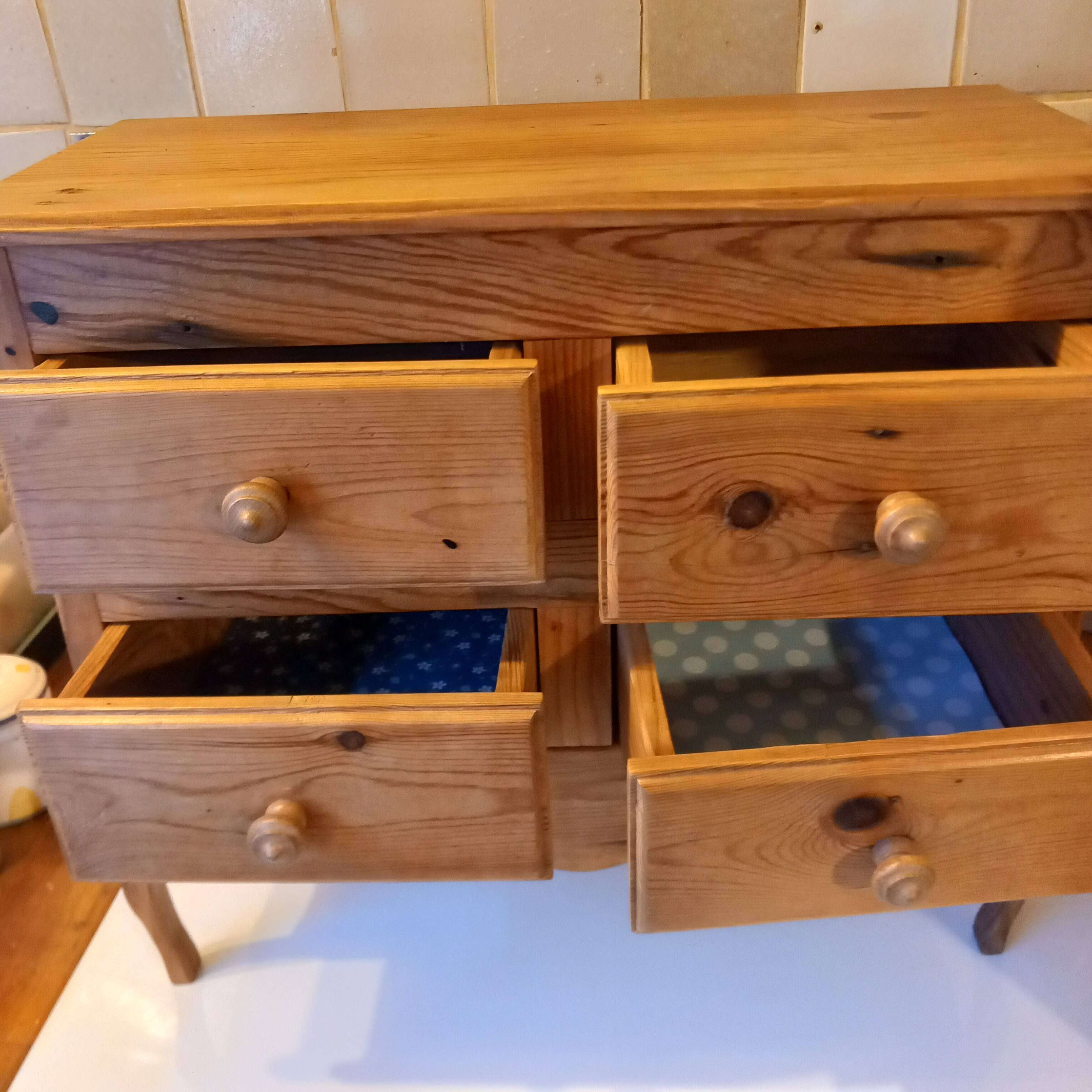 Small wooden chest of drawers